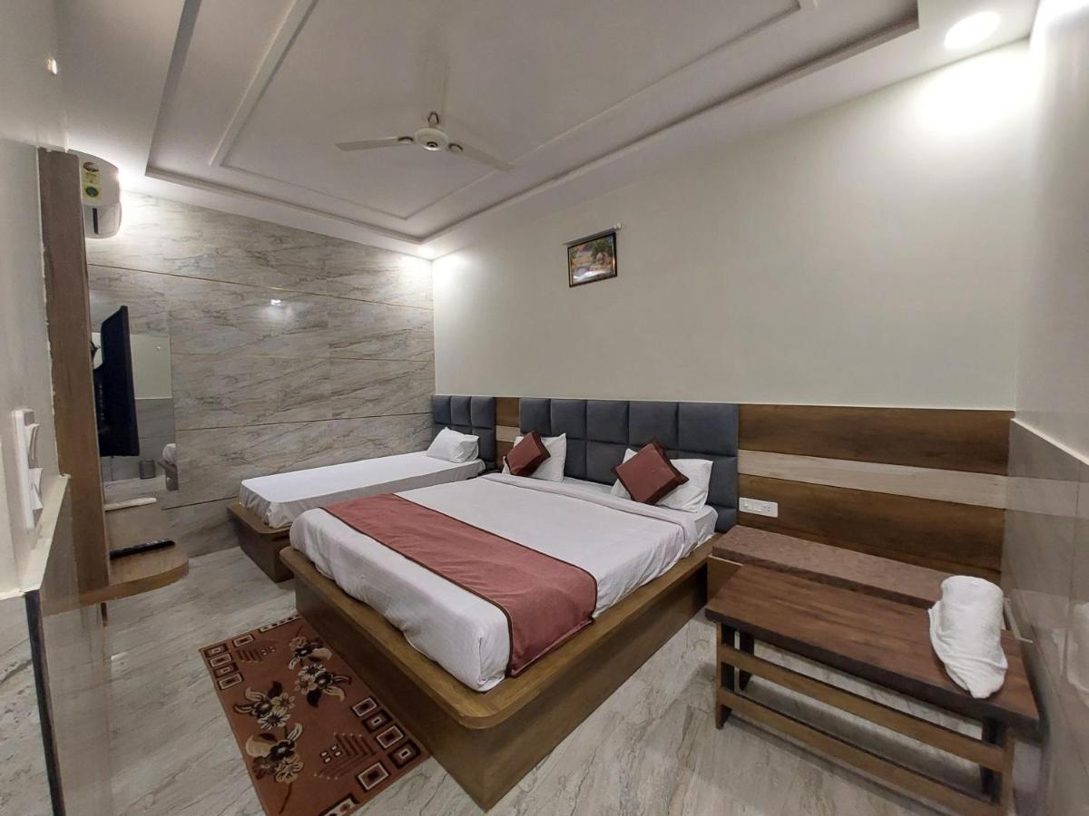 Taj Nice Point Manage By Taj Sunrise Group Agra  Bagian luar foto