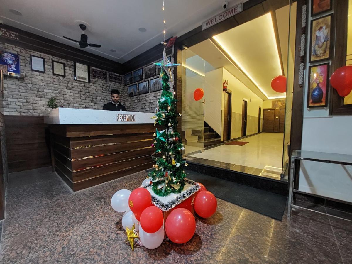 Taj Nice Point Manage By Taj Sunrise Group Agra  Bagian luar foto