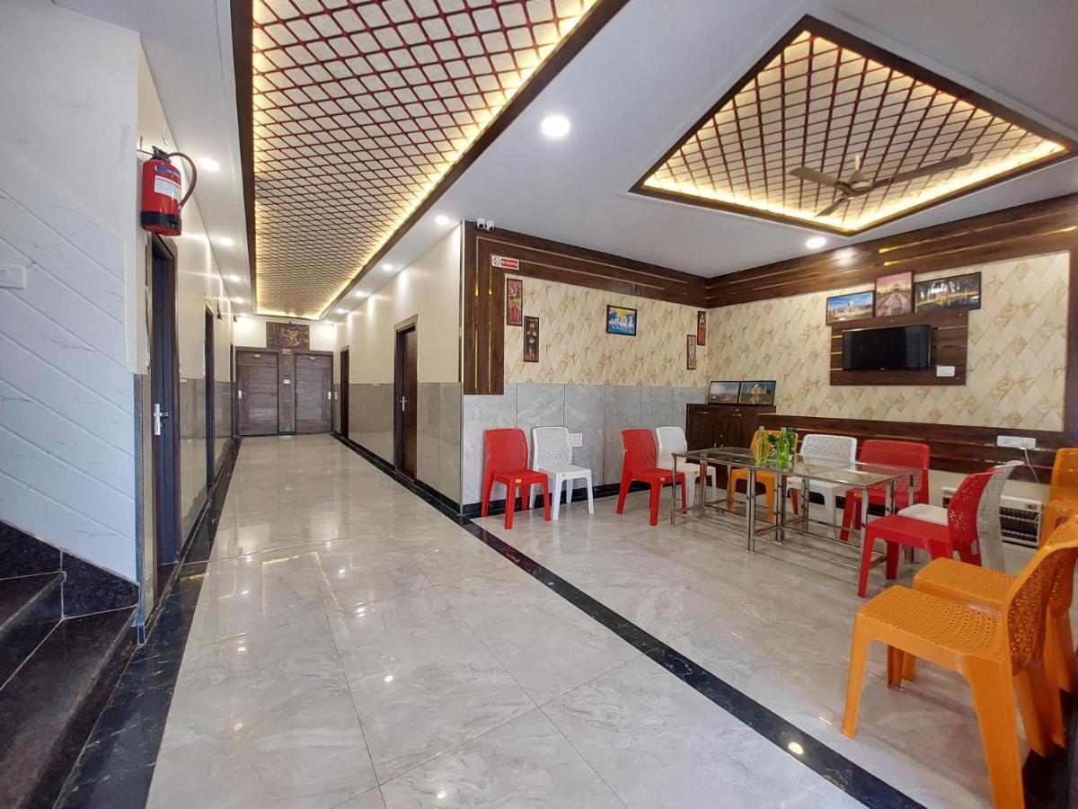 Taj Nice Point Manage By Taj Sunrise Group Agra  Bagian luar foto