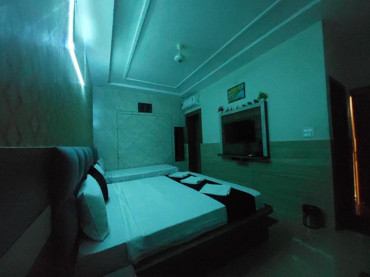 Taj Nice Point Manage By Taj Sunrise Group Agra  Bagian luar foto